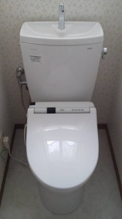 30年も使っていたトイレから水漏れしてしまったのでいつもお世話になっているサンエキさんにお願いしました。